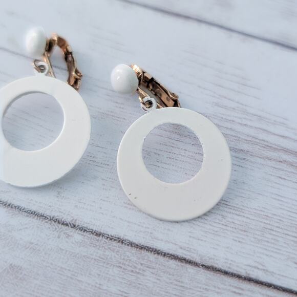 Vintage Clip On Earrings Retro Off White Circle Dangle - Some Paint Chips - Picture 4 of 8